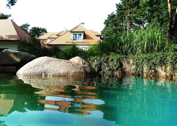 Willa Excl House In Warsaw With Pools *